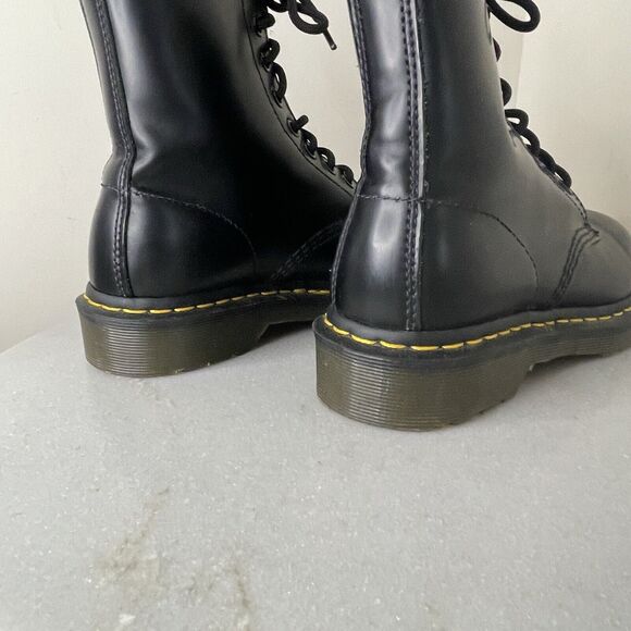 Dr. Martens 1460 8-Eye Lace Up Black Smooth Leather Boots Women US 6 | UK 4 - Picture 12 of 16